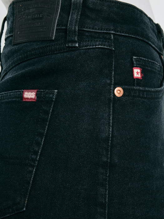 Čierne šortky džínsové AUTHENTIC GIRL 989